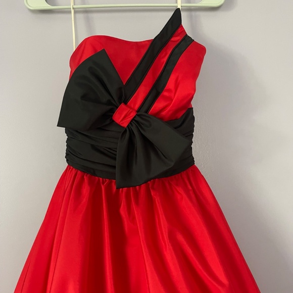 Stunning Vintage Mike Bonet Formals Dress - Picture 2 of 5